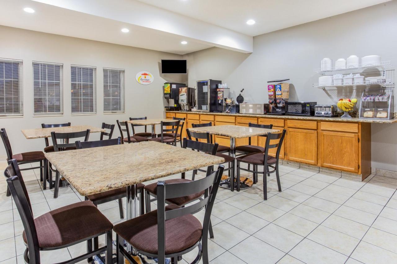 Super 8 By Wyndham Iowa Falls Ngoại thất bức ảnh